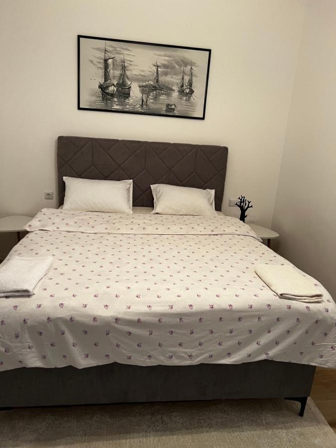 Blini Exclusive Apartment Пристина Екстериор снимка